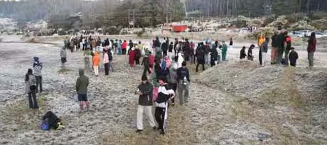 ஊட்டியில் கடும் உறைபனி: சுற்றுலா  பயணிகளுக்கு வனத்துறையினர் தடை